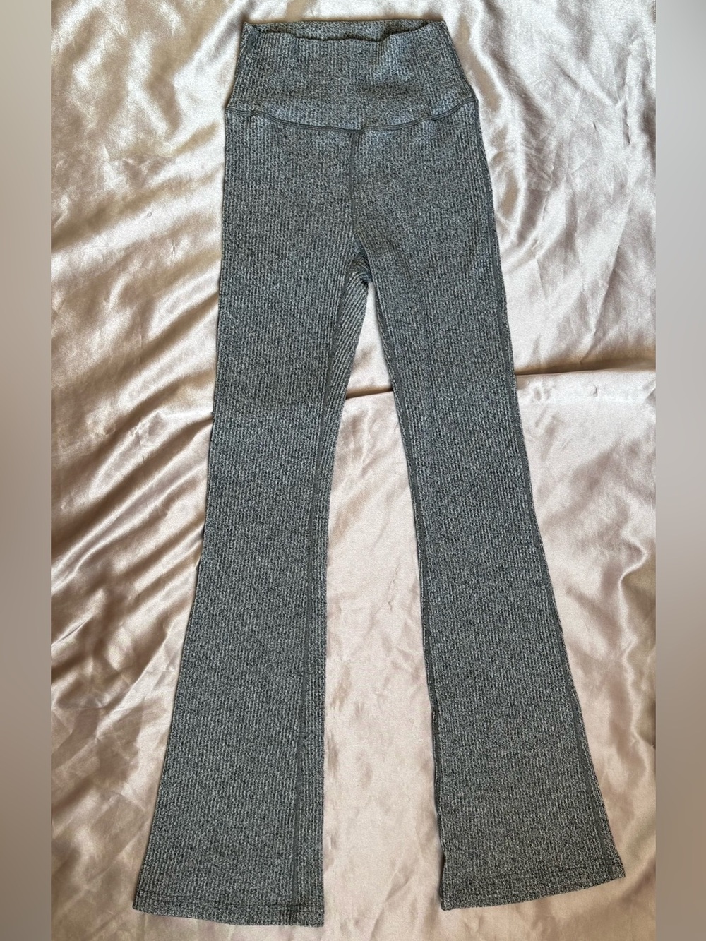 ECHT Gray Ribbed Knit Yoga Pants Size Small